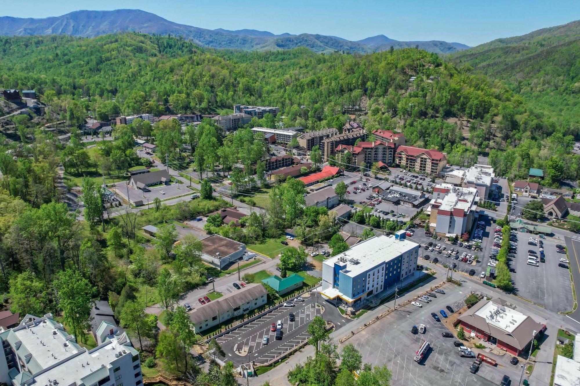 Comfort Suites Gatlinburg Downtown-Convention Center Exterior foto